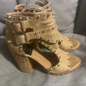 3/$30 Laurence Dacade Tan Leather Edgy  Spike Studded Heels